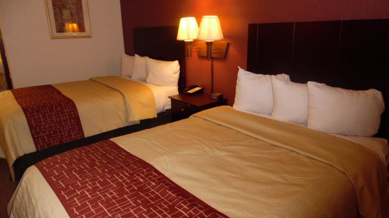 Red Roof Inn & Suites Oklahoma City Southwest Экстерьер фото