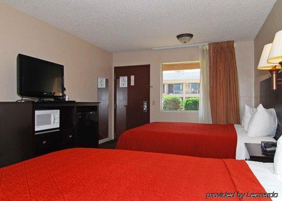 Red Roof Inn & Suites Oklahoma City Southwest Номер фото